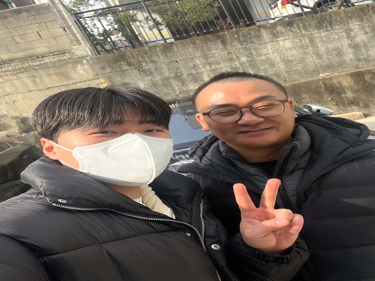 신차급 아우디 A8 중고차리스 고스트 도어에 반해서!