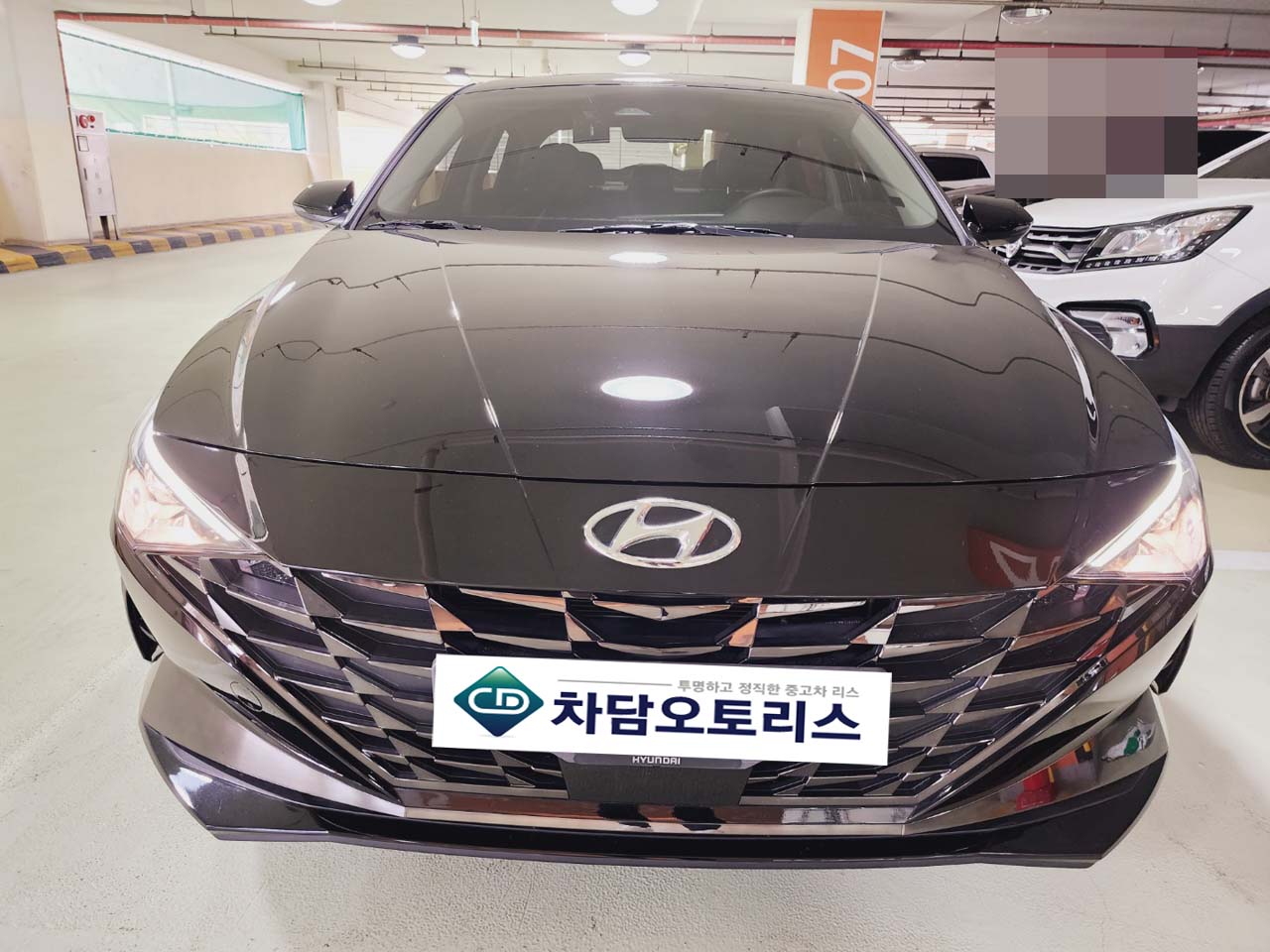 신차급의 옵션 풍부한 아반떼CN7 중고차리스 아들을 위해서