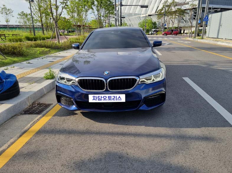초기비용 부담 없이 가져가셨던 고객님의 BMW 520D 중고 리스 후기